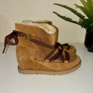 Ugg Femme Fatale Classic Wedge Lace boots 8.5
